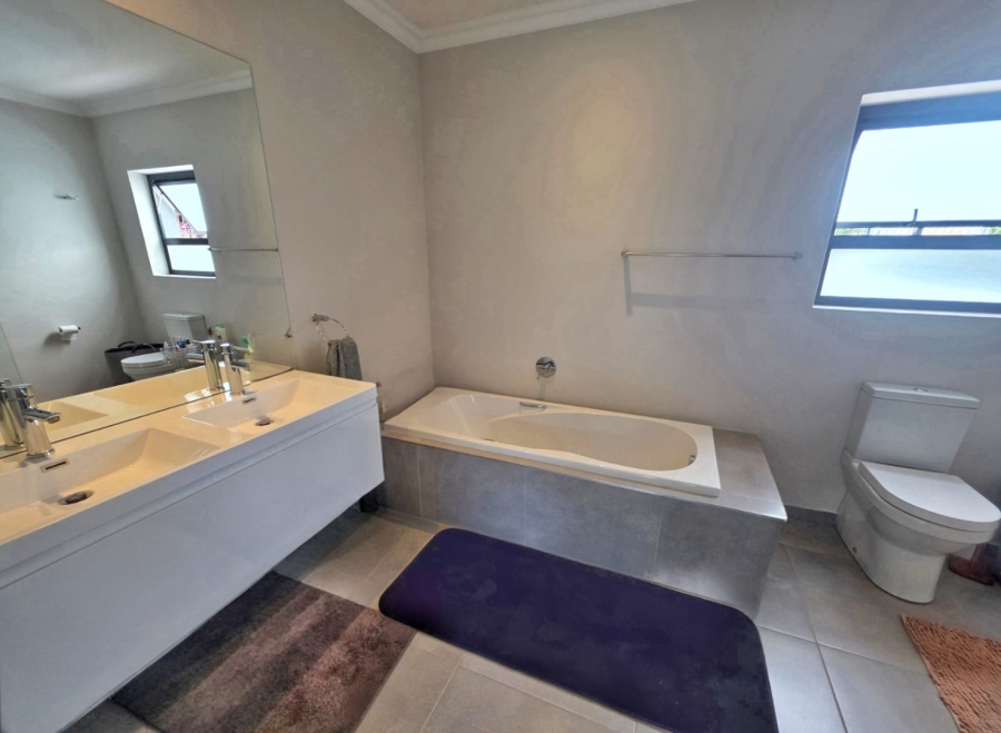 3 Bedroom Property for Sale in Groenvallei Western Cape
